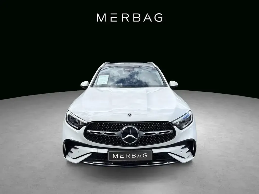 Gebraucht Mercedes GLC300 AMG 204 PS (150 kW) 2024 Weiß SUV