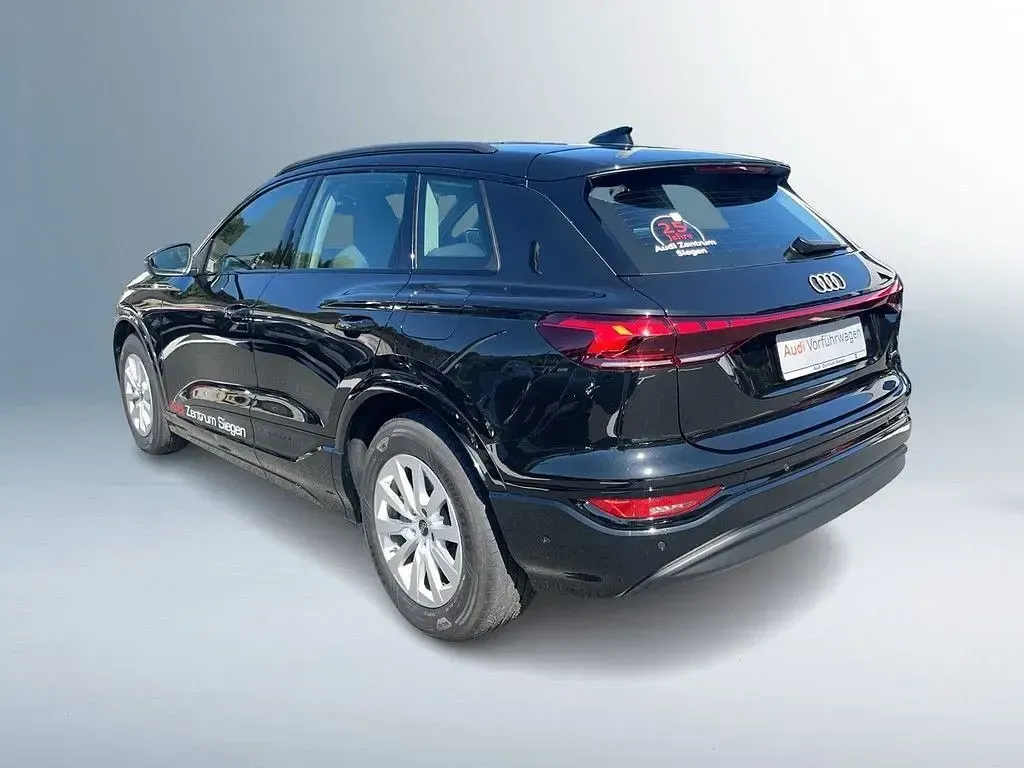 Gebraucht Audi Q6 e-tron Ambiente 284 kW (387 PS) 2025 Mythosschwarz metallic SUV