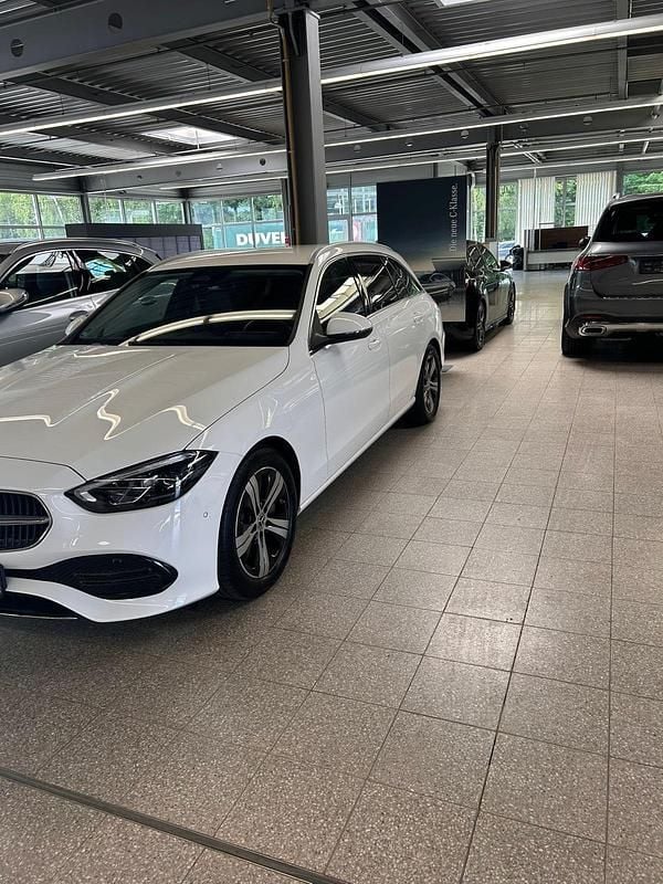 Gebraucht Mercedes C200 2024 Weiß Kombi