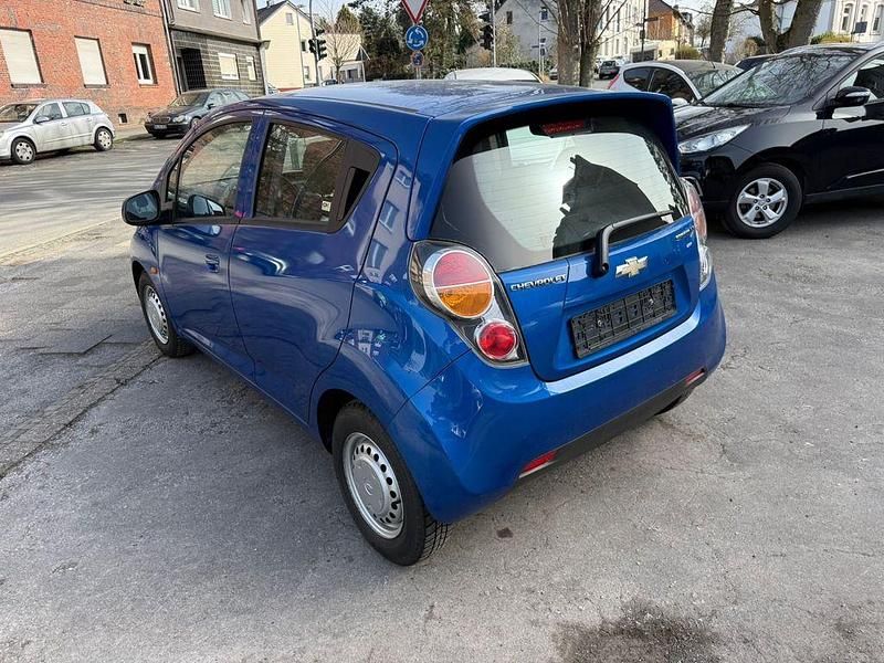 Gebraucht Chevrolet Spark 68 PS (50 kW) 2011 Blau Kleinwagen