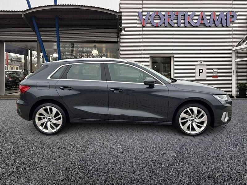 Gebraucht Audi A3 Advanced 110 PS (80 kW) 2022 Manhattangrau (metallic) Limousine