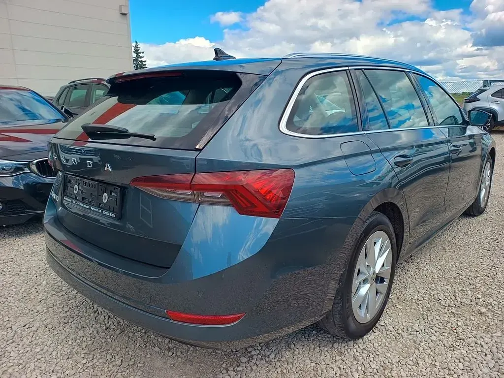 Gebraucht Skoda Octavia Style 150 PS (110 kW) 2022 Seda quartz/quartz grey Kombi