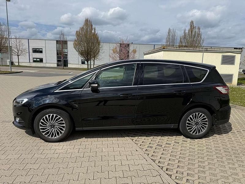 Gebraucht Ford S-MAX Titanium 190 PS (139 kW) 2019 Schwarz Van / Kleinbus