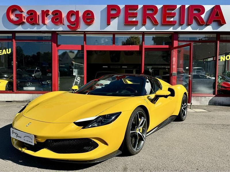 Gebraucht Ferrari 296 829 PS (609 kW) 2025 Gelb Cabrio