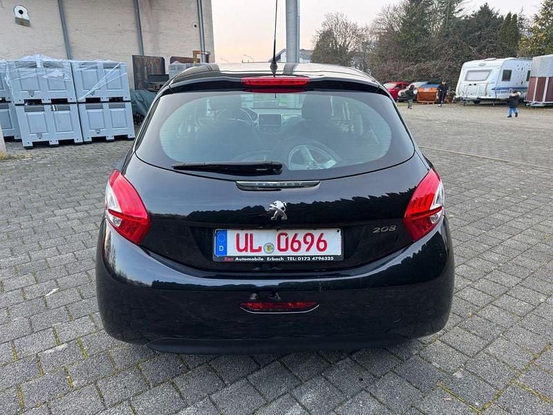 Gebraucht Peugeot 208 Active 68 PS (50 kW) 2013 Schwarz Kleinwagen