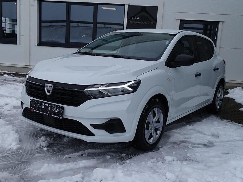 Weiß Gebraucht 2022 Dacia Sandero Essentiel Kleinwagen | 9.990 € (Superpreis) - Bild 1/4