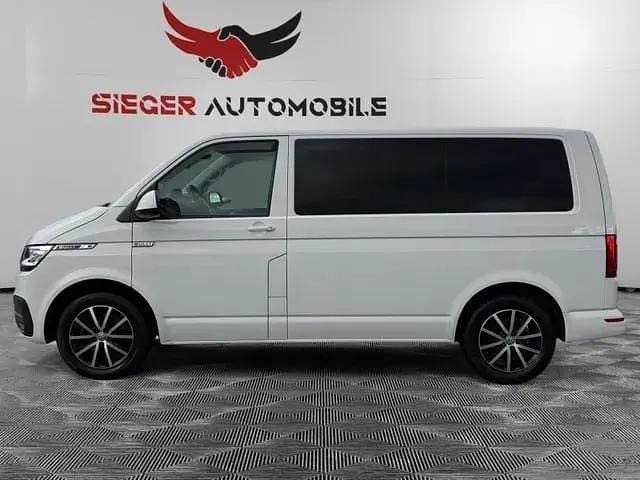 Second-hand VW Multivan Generation Six 125 CP (91 kW) 2017 Alb Monovolum