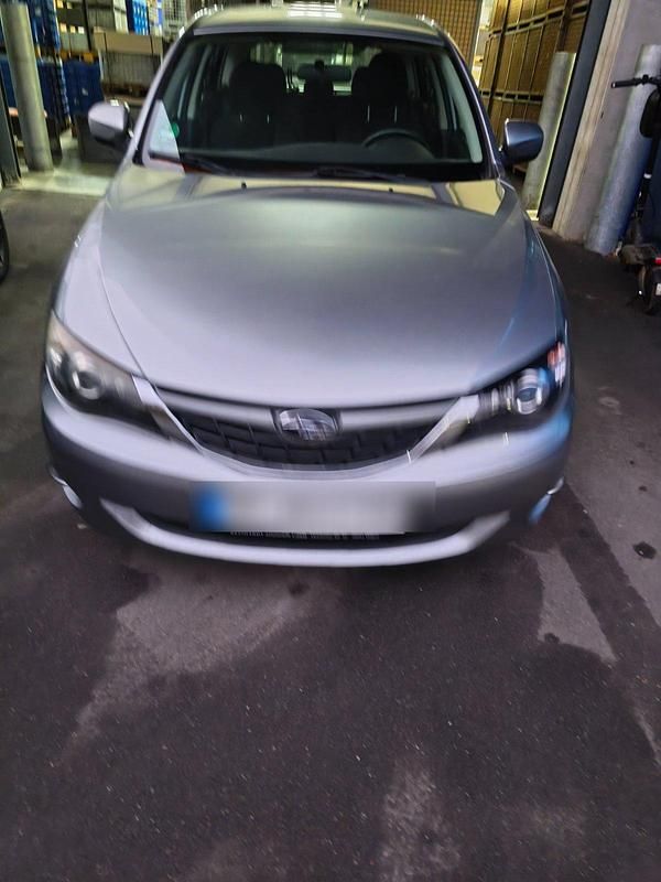 Grau Gebraucht 2008 Subaru Impreza Limousine | 5.250 € - Bild 1/4