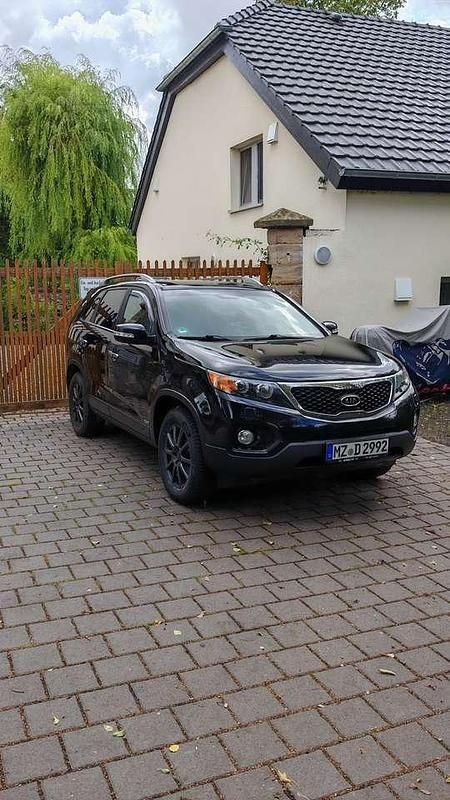 Schwarz Gebraucht 2012 Kia Sorento Vision SUV | 7.900 € (Fairer Preis) - Bild 1/4