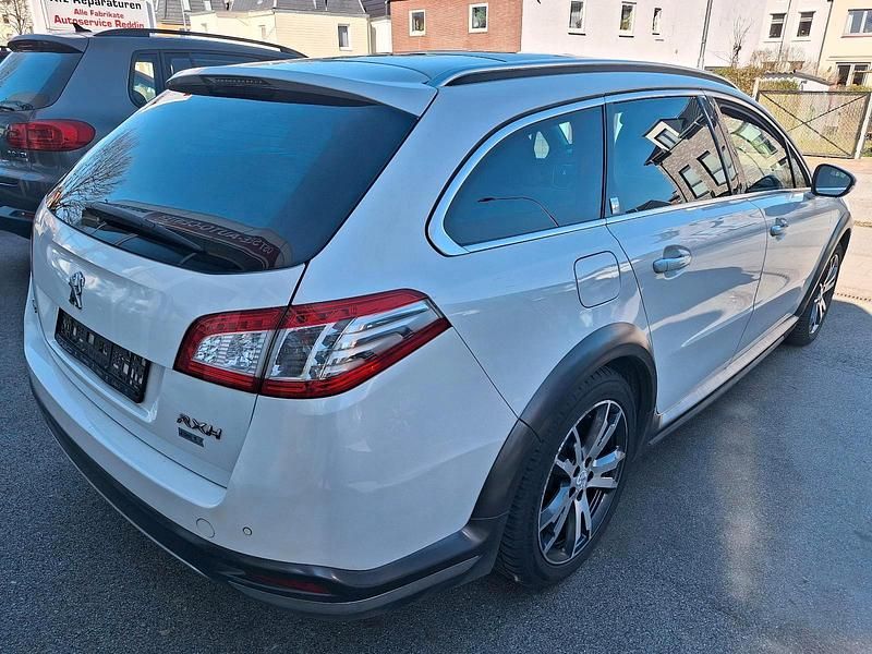 Gebraucht Peugeot 508 RXH 163 PS (119 kW) 2013 Weiß Kombi
