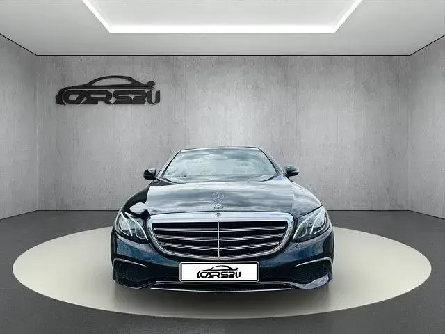 Gebraucht Mercedes E200 Avantgarde 150 PS (110 kW) 2018 Schwarz/baltic black Limousine