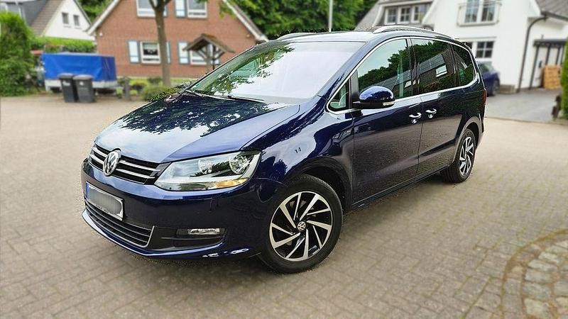 Blau Gebraucht 2018 VW Sharan Join Van / Kleinbus | 23.900 € (Etwas zu teuer) - Bild 1/4