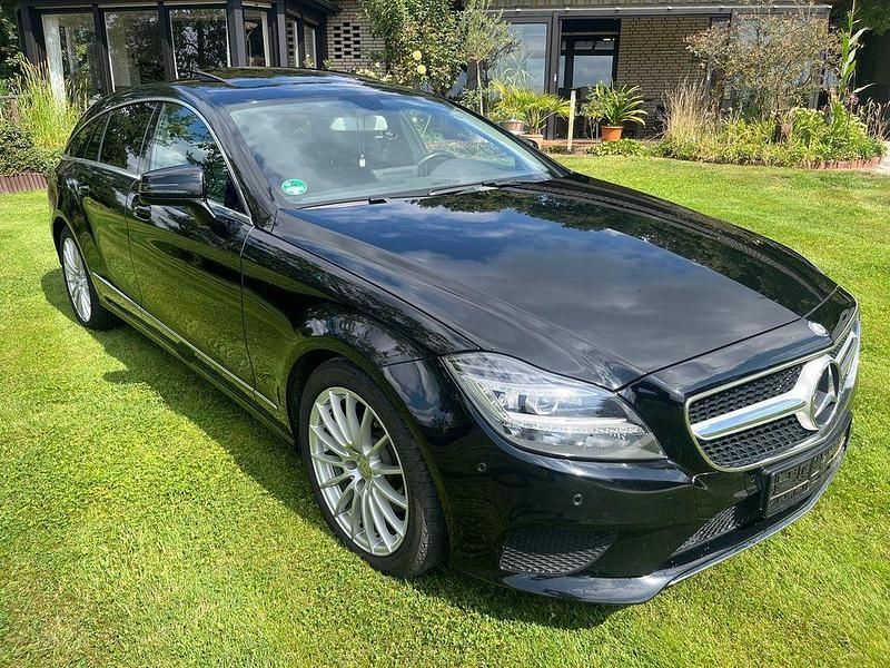 Schwarz Gebraucht 2016 Mercedes CLS350 Shooting Brake Kombi | 23.700 € (Fairer Preis) - Bild 1/4