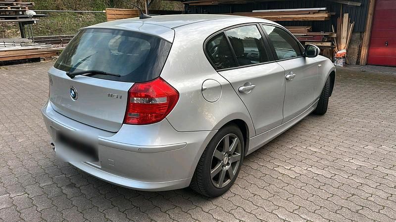Usata BMW 116 122 CV (89 kW) 2009 Grigio Utilitaria