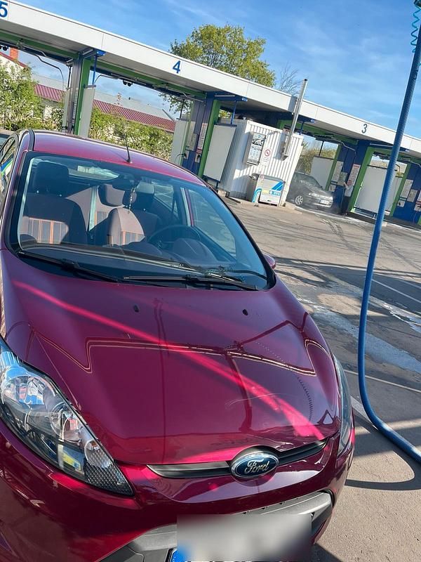 Usata Ford Fiesta 82 CV (60 kW) 2009 Rosso Utilitaria