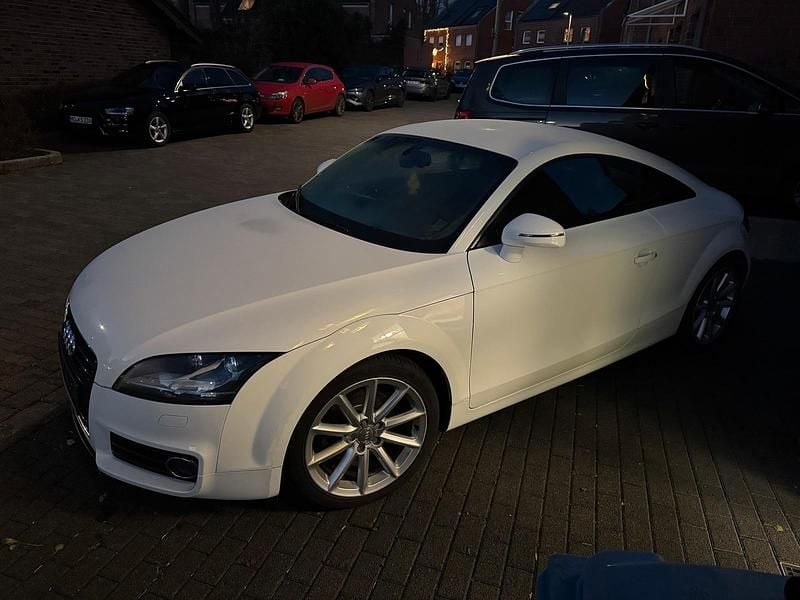 Weiß Gebraucht 2011 Audi TT Coupé | 10.490 € (Guter Preis) - Bild 1/4