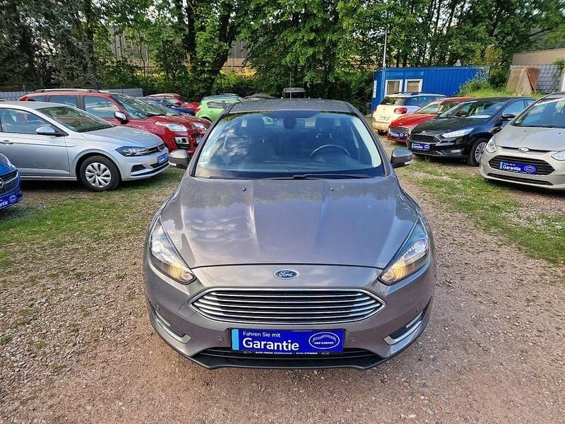 Usata Ford Focus 101 CV (74 kW) 2015 Grigio Berlina