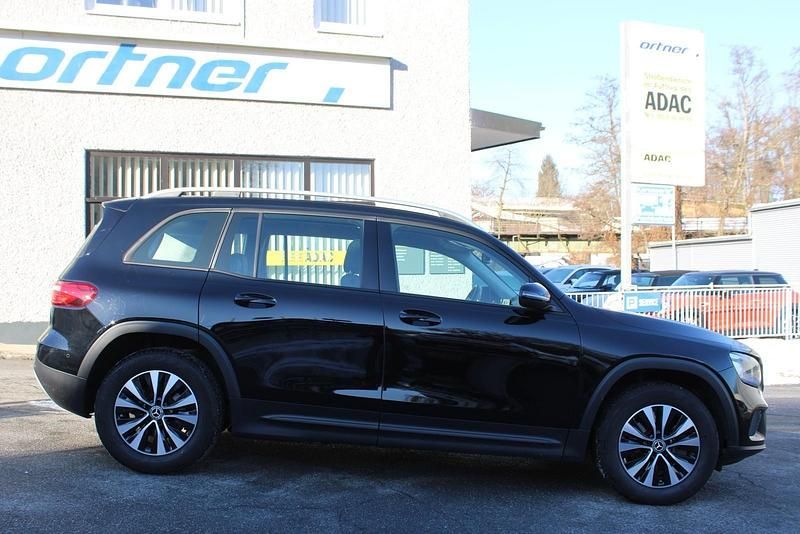 Gebraucht Mercedes GLB180 136 PS (100 kW) 2022 Schwarz SUV