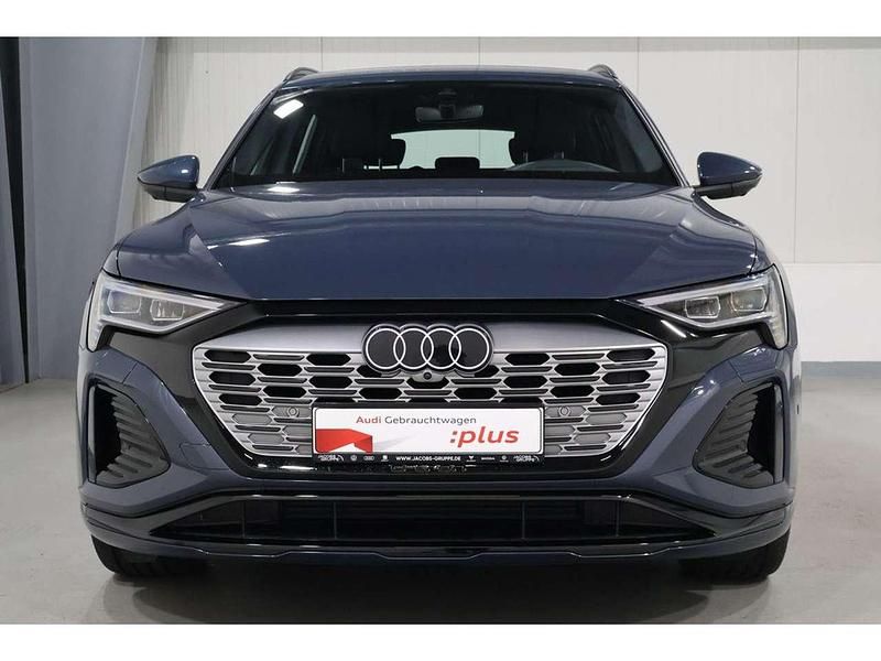 Second-hand Audi Q8 e-tron S-Line 300 kW (408 CP) 2025 Albastru SUV