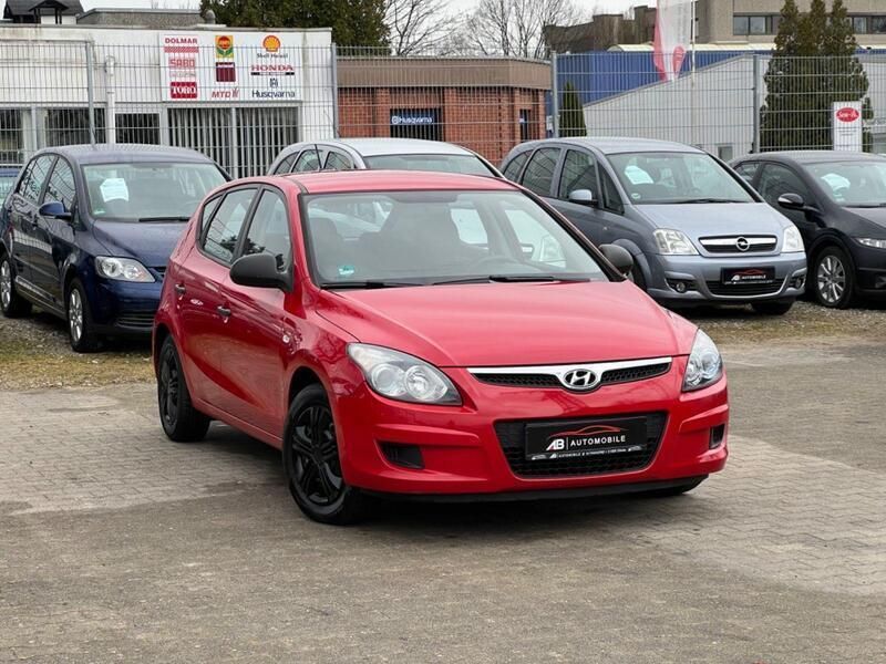 Gebraucht Hyundai i30 Classic 109 PS (80 kW) 2009 Rot Kleinwagen
