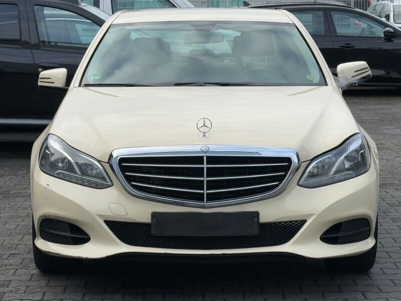 Gebraucht Mercedes E220 170 PS (125 kW) 2016 Gelb Limousine