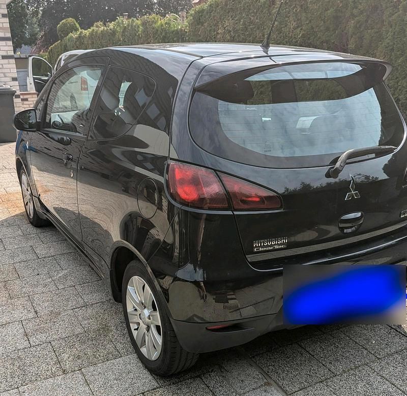 Gebraucht Mitsubishi Colt 75 PS (55 kW) 2012 Schwarz Kleinwagen