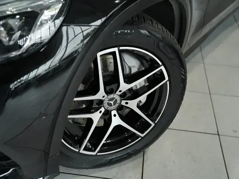 Gebraucht Mercedes GLC250 AMG line 211 PS (155 kW) 2018 Schwarz SUV