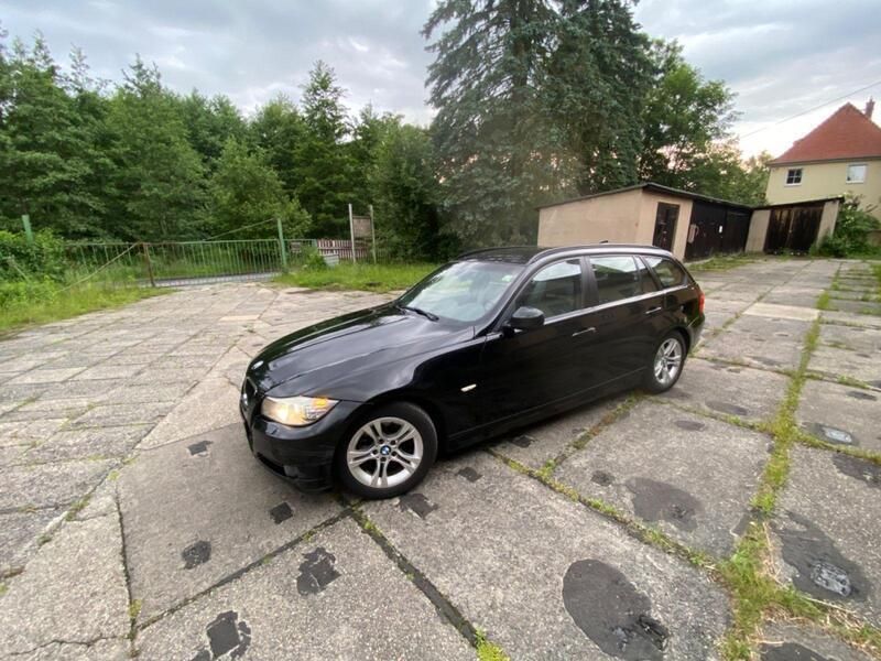 Schwarz Gebraucht 2012 BMW 320 Efficient Dynamics Kombi | 4.799 € (Guter Preis) - Bild 1/4