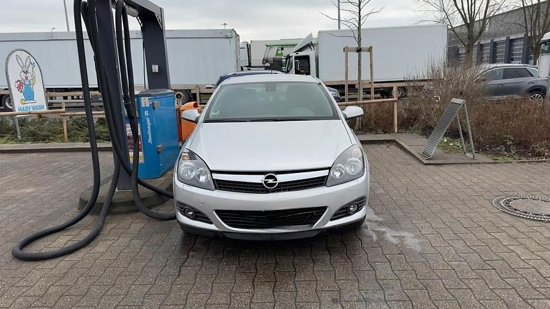 Silber Gebraucht 2008 Opel Astra GTC Coupé | 1.600 € (Fairer Preis) - Bild 1/4