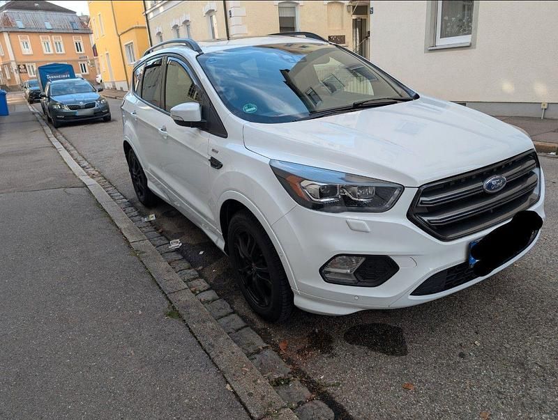 Gebraucht Ford Kuga ST-Line 150 PS (110 kW) 2017 Weiß SUV