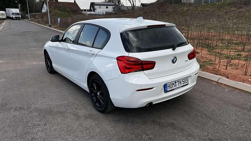 Gebraucht BMW 118 Advantage 136 PS (100 kW) 2017 Weiß Kleinwagen