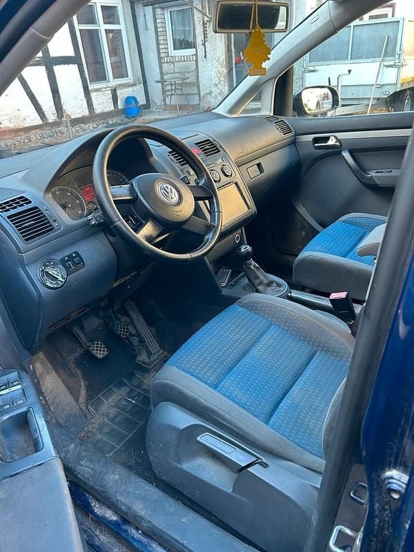 Gebraucht VW Touran 105 PS (77 kW) 2005 Blau Van / Kleinbus