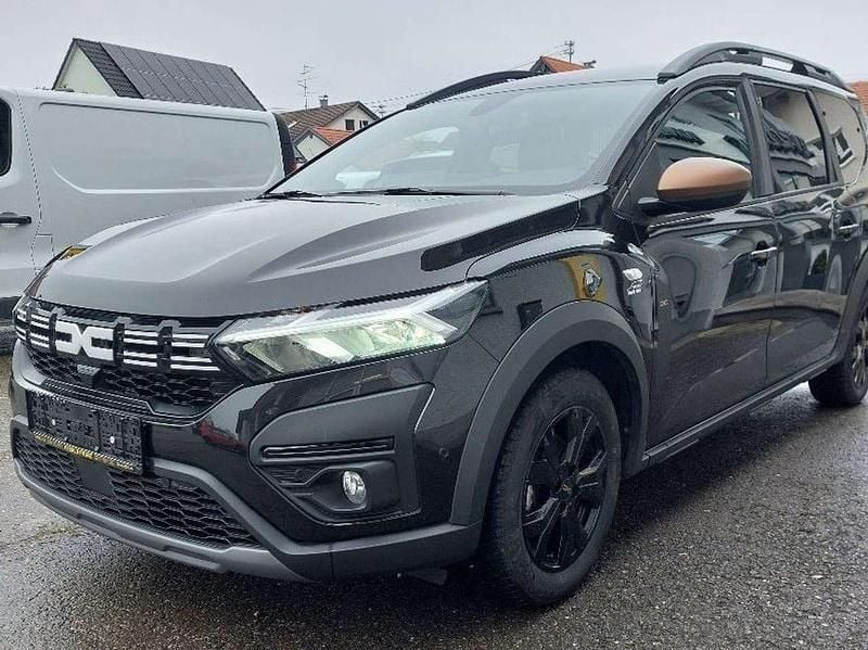 Gebraucht Dacia Jogger Extreme 110 PS (80 kW) 2024 Perlmuttschwarz Van / Kleinbus