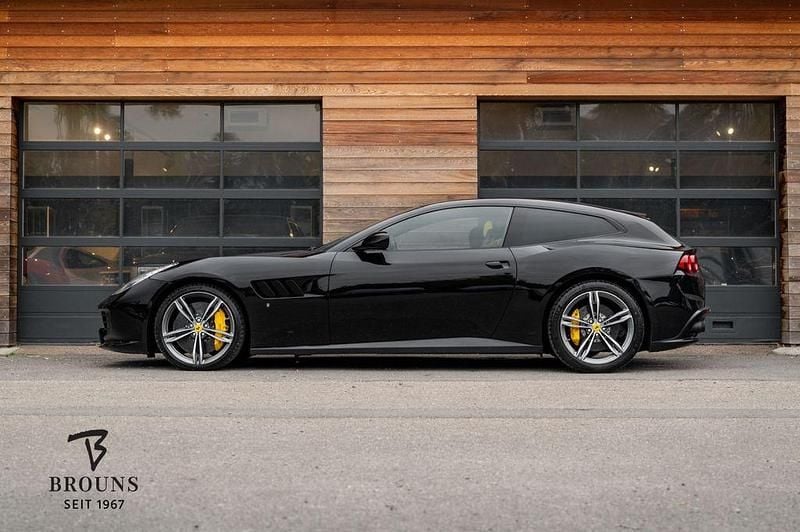 Gebraucht Ferrari GTC4Lusso 689 PS (506 kW) 2016 Schwarz Kombi
