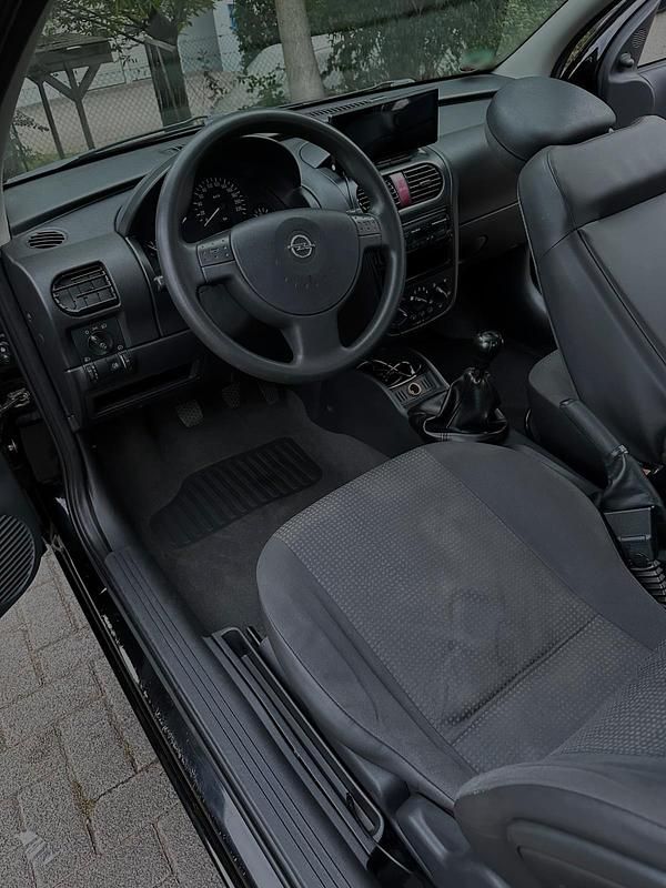Gebraucht Opel Corsa 58 PS (42 kW) 2002 Schwarz Kleinwagen