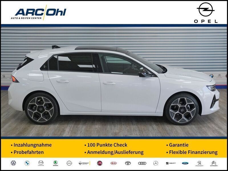 Weiß Gebraucht 2024 Opel Astra Ultimate Limousine | 24.490 € (Guter Preis) - Bild 1/4