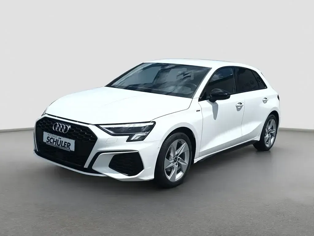 Gebraucht Audi A3 S-Line 110 PS (80 kW) 2022 Weiß (ibisweiss) Limousine