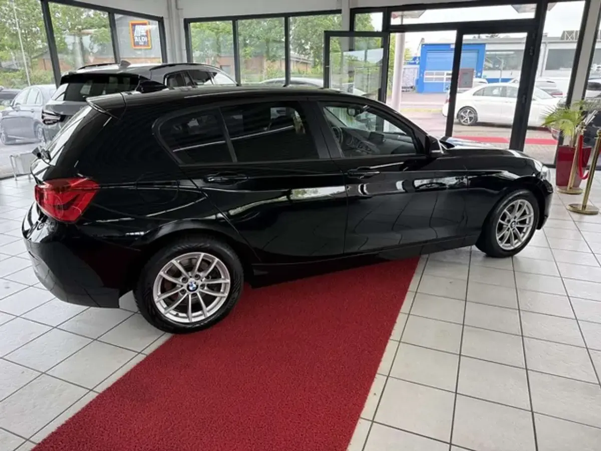 Gebraucht BMW 116 109 PS (80 kW) 2015 Schwarz Kleinwagen