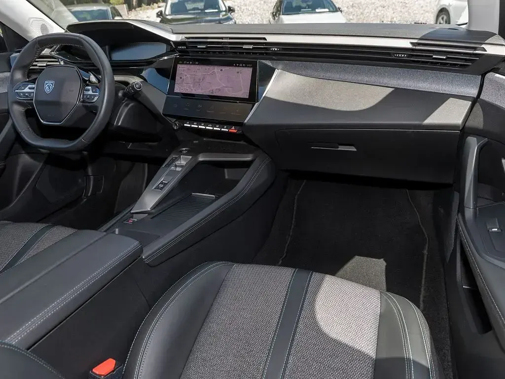Gebraucht Peugeot 308 SW Allure 131 PS (96 kW) 2023 Perlaneraschwarzmetallic Kombi