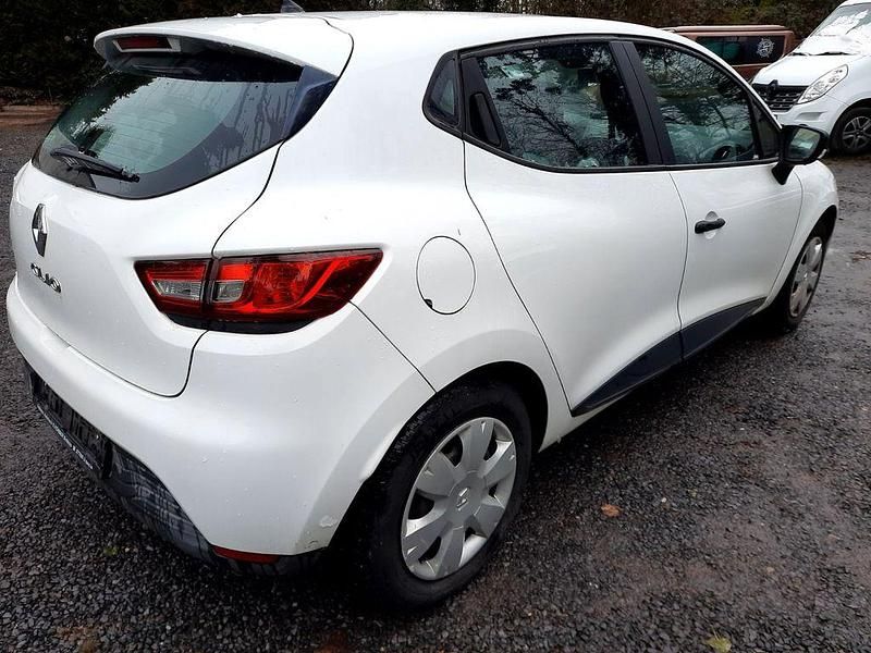 Gebraucht Renault Clio IV Authentique 65 PS (47 kW) 2015 Weiß Limousine