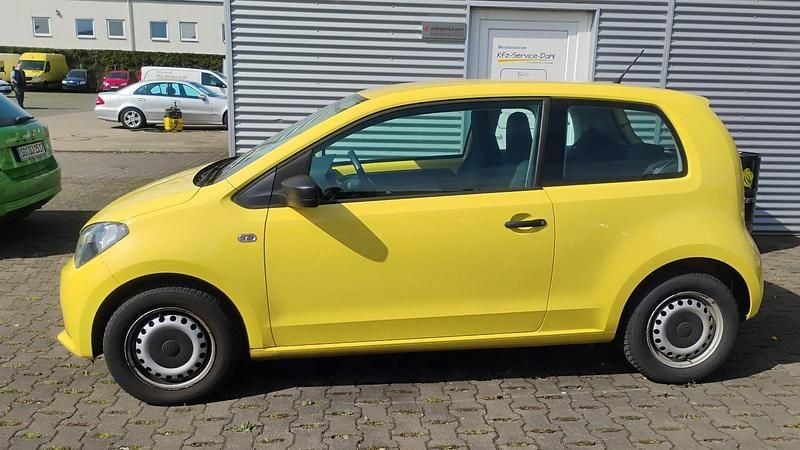 Gebraucht Seat Mii 60 PS (44 kW) 2015 Gelb Kleinwagen
