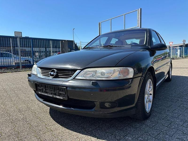 Gebraucht Opel Vectra Comfort 125 PS (91 kW) 2001 Grün Limousine