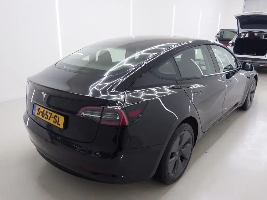 Gebraucht Tesla Model 3 Standard Range 225 kW (306 PS) 2023 Schwarz Limousine