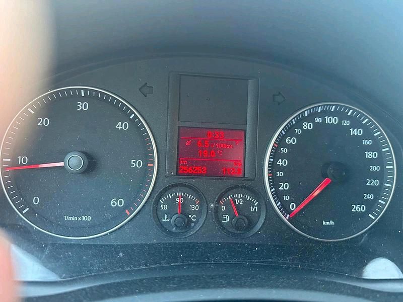 Gebraucht VW Golf V 105 PS (77 kW) 2009 Grau Kombi