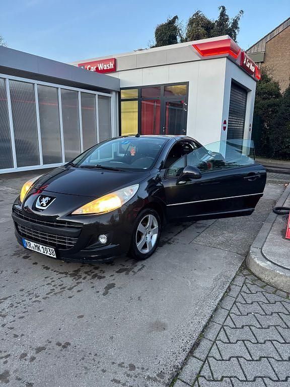 Schwarz Gebraucht 2009 Peugeot 207 CC Platinum Cabrio | 2.959 € (Guter Preis) - Bild 1/4