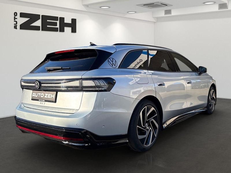 Gebraucht VW ID.7 Pro 210 kW (286 PS) 2024 Scale silver metallic Kombi