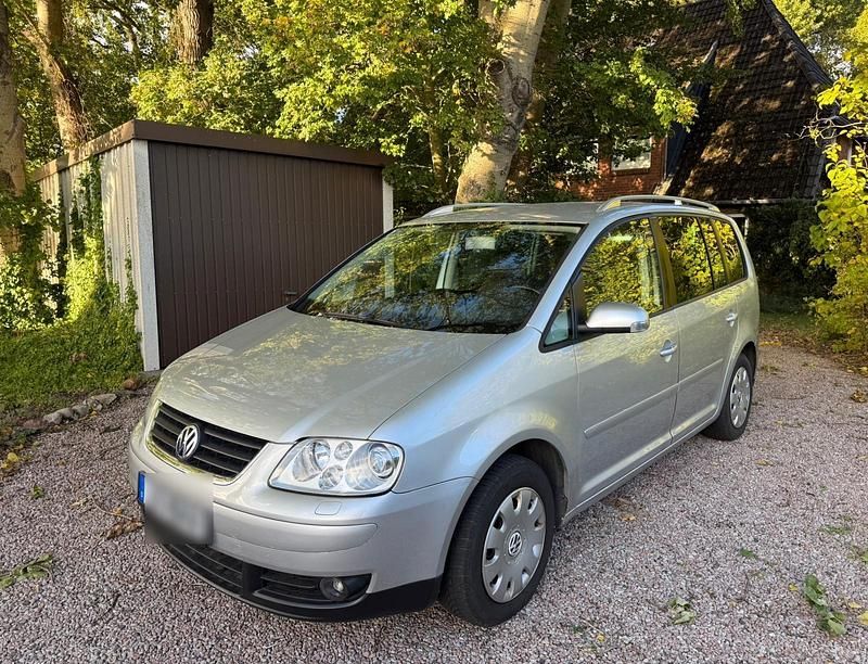 Silber Gebraucht 2004 VW Touran Highline Van / Kleinbus | 3.600 € (Teuer) - Bild 1/4