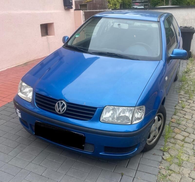 Blau Gebraucht 2000 VW Polo Kleinwagen | 950 € (Teuer) - Bild 1/4