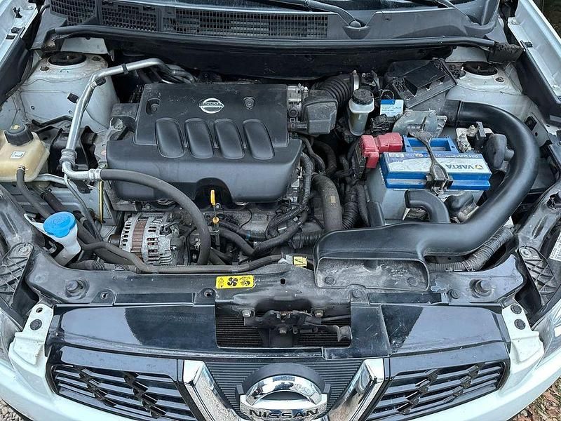 Gebraucht Nissan Qashqai Visia 141 PS (103 kW) 2011 Weiß SUV