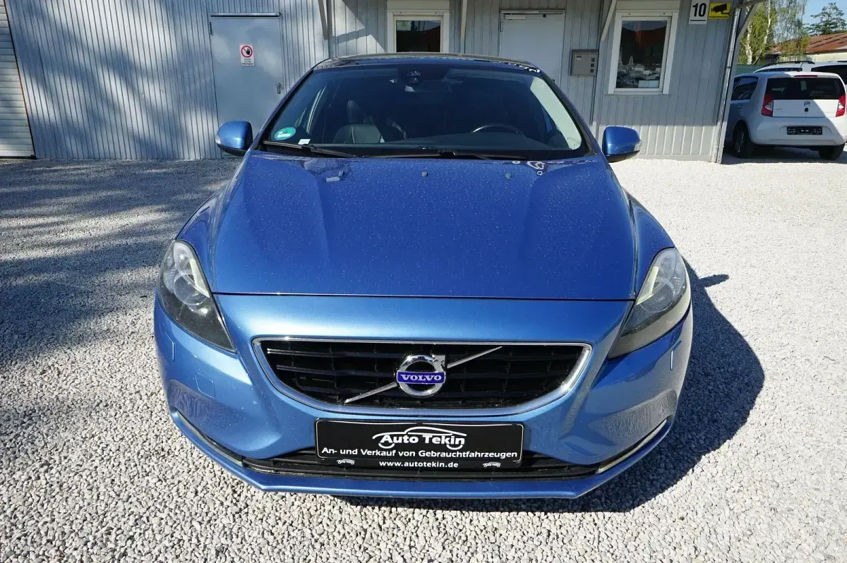 Gebraucht Volvo V40 You! 150 PS (110 kW) 2014 Blau Kombi